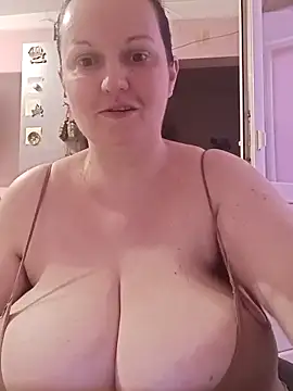 BustyLadyAlma online show from 03.01.26