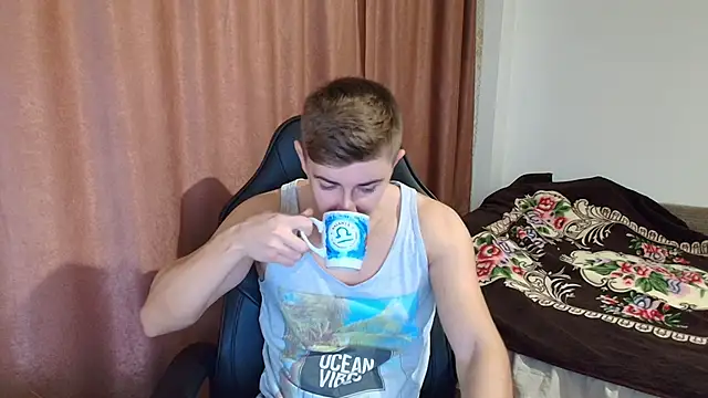 Snapshot of Todhorny9873 chatting on 01.20.25 Todhorny9873 online show from 01.20.25