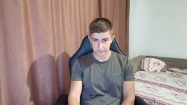 Snapshot of Todhorny9873 chatting on 02.20.25 Todhorny9873 online show from 02.20.25