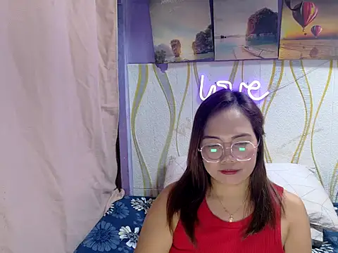 BURBERRY69 online show from 02.12.26