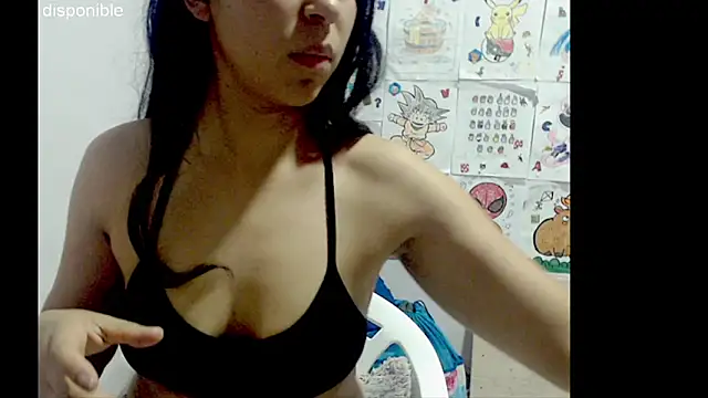 Snapshot of lizztaylor535 chatting on 10.03.25 lizztaylor535 online show from 10.03.25