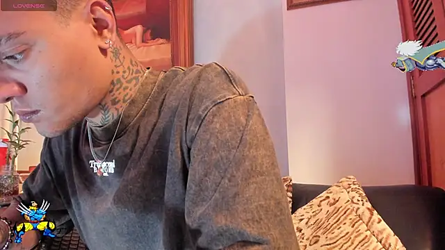 Snapshot of ImDominike chatting on 11.29.25 ImDominike online show from 11.29.25