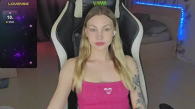 BiMolly online show from 03.14.25