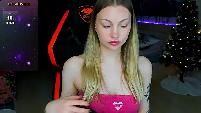 Snapshot of BiMolly chatting on 01.13.26 BiMolly online show from 01.13.26