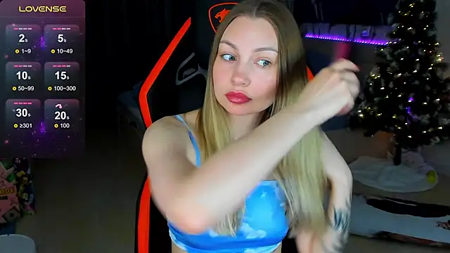 Snapshot of BiMolly chatting on 01.19.26 BiMolly online show from 01.19.26