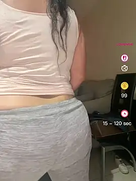 Snapshot of PichyPrettyPussy chatting on 04.23.26 PichyPrettyPussy online show from 04.23.26