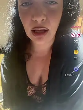 Snapshot of PichyPrettyPussy chatting on 06.21.26 PichyPrettyPussy online show from 06.21.26