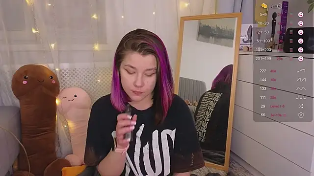 Mira Falls online show from 01.21.25