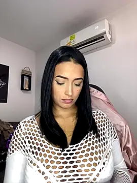 Shantal Lovee online show from 09.20.25