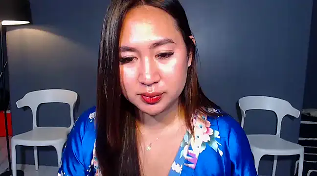 HOTTESTCANDYTS online show from 12.18.24