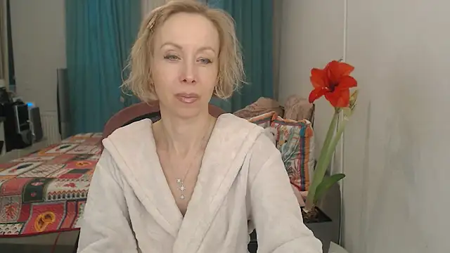 LuxuryNika online show from 04.12.26