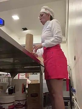 Gatitacarlita online show from 12.23.24