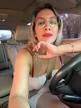 Gatitacarlita online show from 04.18.26