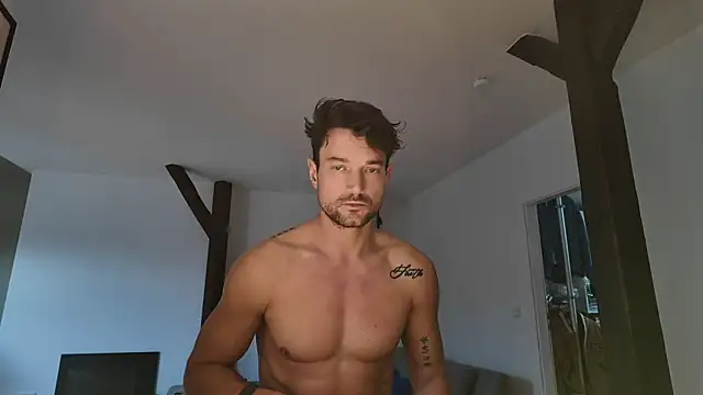 Snapshot of Jayjay1999x chatting on 03.14.25 Jayjay1999x online show from 03.14.25