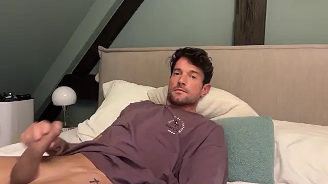 Snapshot of Jayjay1999x chatting on 11.04.25 Jayjay1999x online show from 11.04.25