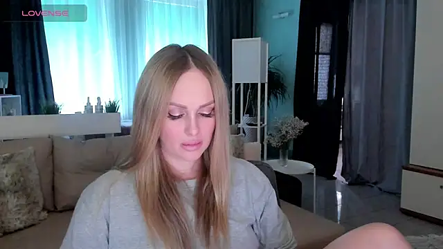 Libby Nora online show from 02.12.25