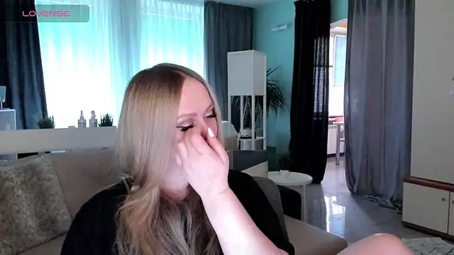 Libby Nora online show from 03.05.25