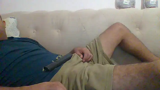 Snapshot of egyman2017 chatting on 12.15.25 egyman2017 online show from 12.15.25