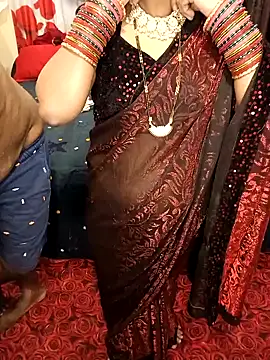 Snapshot of INDIANDESIMATURE chatting on 12.10.24 INDIANDESIMATURE online show from 12.10.24