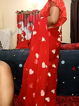 Snapshot of INDIANDESIMATURE chatting on 02.11.25 INDIANDESIMATURE online show from 02.11.25