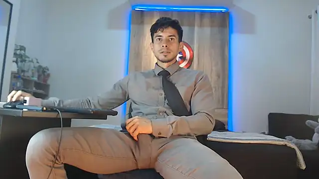 Snapshot of Andrew_4_ chatting on 11.15.25 Andrew 4 online show from 11.15.25