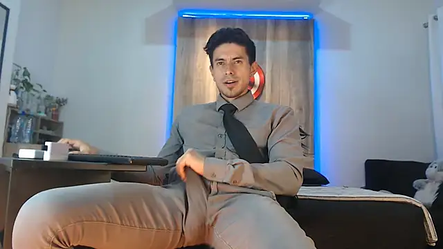 Snapshot of Andrew_4_ chatting on 11.23.25 Andrew 4 online show from 11.23.25