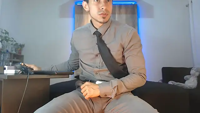 Snapshot of Andrew_4_ chatting on 11.25.25 Andrew 4 online show from 11.25.25