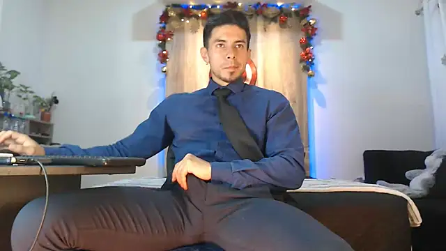 Snapshot of Andrew_4_ chatting on 12.14.25 Andrew 4 online show from 12.14.25