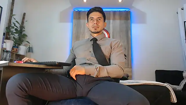 Andrew 4  online show from 04.24.26