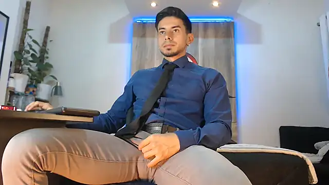 Andrew 4  online show from 04.26.26