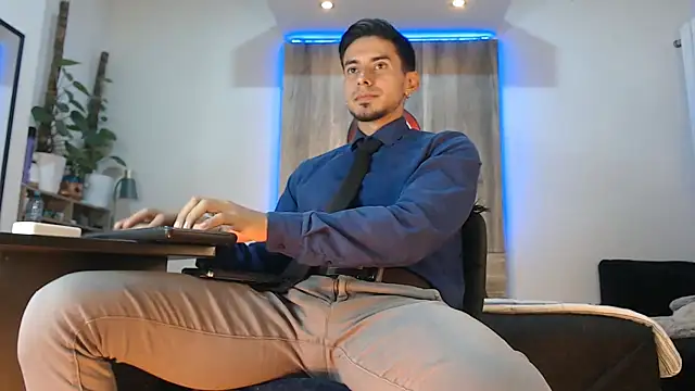 Andrew 4  online show from 04.29.26