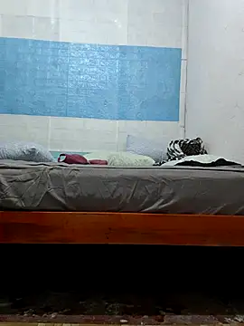 XXLorie 02 online show from 03.08.26