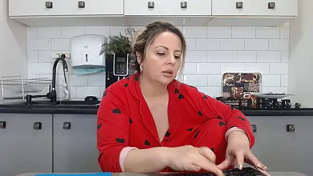 erikaerika online show from 01.18.25