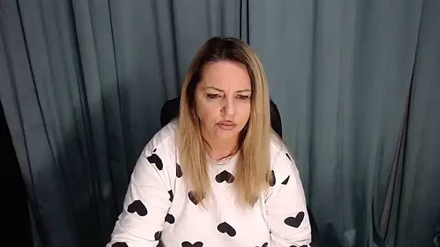 erikaerika online show from 03.06.25