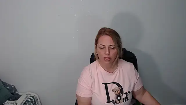 erikaerika online show from 10.01.25