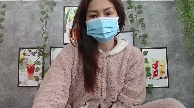 Snapshot of AsianPussie4u chatting on 01.06.25 AsianPussie4u online show from 01.06.25