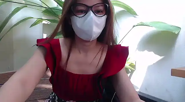 Snapshot of AsianPussie4u chatting on 03.22.25 AsianPussie4u online show from 03.22.25