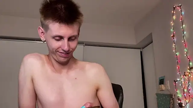 Snapshot of vladdymeow chatting on 01.12.25 vladdymeow online show from 01.12.25