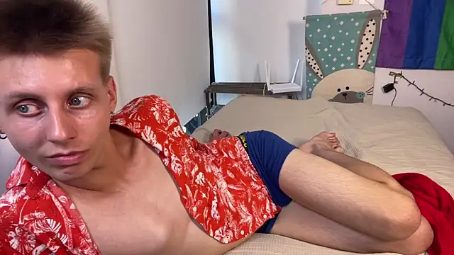 Snapshot of vladdymeow chatting on 03.18.25 vladdymeow online show from 03.18.25