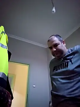 Andrew1900529 online show from 12.17.25