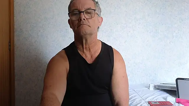 Snapshot of bigballnz chatting on 02.28.25 bigballnz online show from 02.28.25