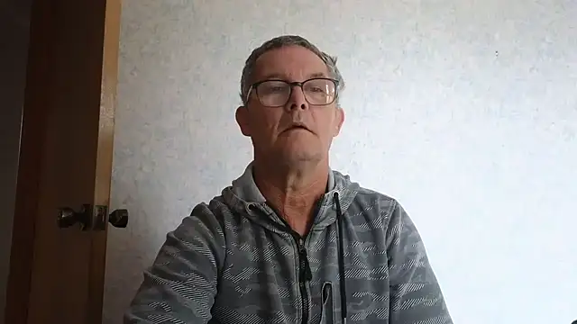 Snapshot of bigballnz chatting on 03.03.25 bigballnz online show from 03.03.25