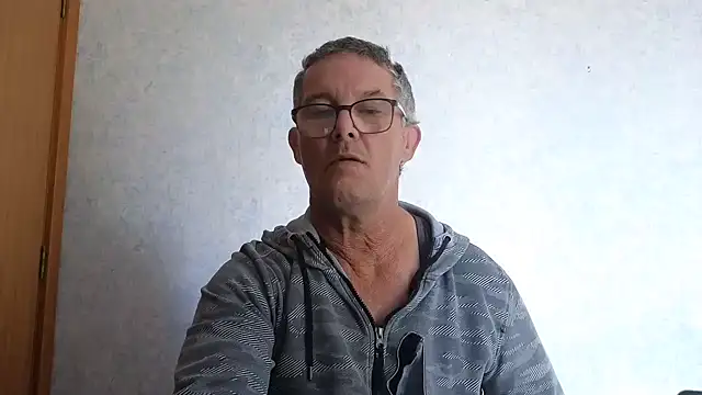 Snapshot of bigballnz chatting on 03.05.25 bigballnz online show from 03.05.25