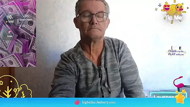 Snapshot of bigballnz chatting on 03.06.25 bigballnz online show from 03.06.25