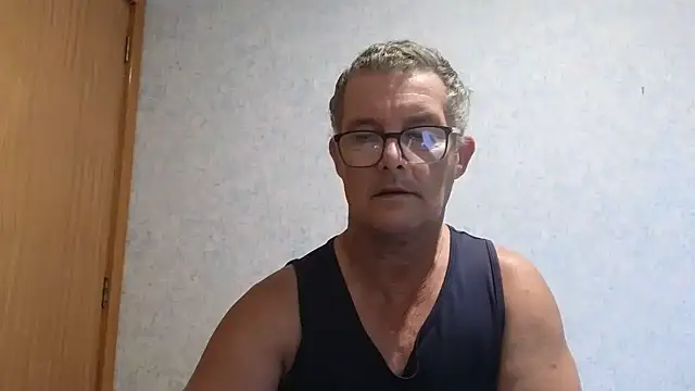 Snapshot of bigballnz chatting on 03.12.25 bigballnz online show from 03.12.25