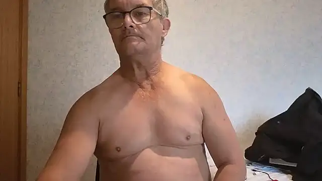 Snapshot of bigballnz chatting on 03.13.25 bigballnz online show from 03.13.25