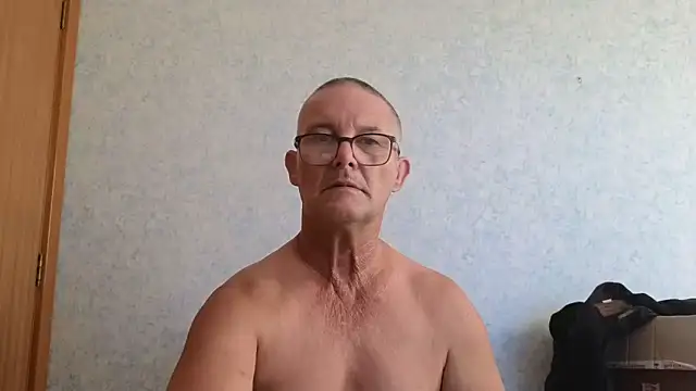 Snapshot of bigballnz chatting on 03.21.25 bigballnz online show from 03.21.25