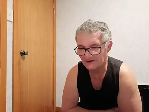 Snapshot of bigballnz chatting on 09.10.25 bigballnz online show from 09.10.25