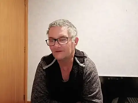 Snapshot of bigballnz chatting on 09.12.25 bigballnz online show from 09.12.25