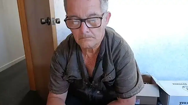 Snapshot of bigballnz chatting on 11.02.25 bigballnz online show from 11.02.25